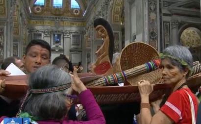 Pachamama_in_Saint_Peters_basilica_for_amazon_synod_810_500_75_s_c1